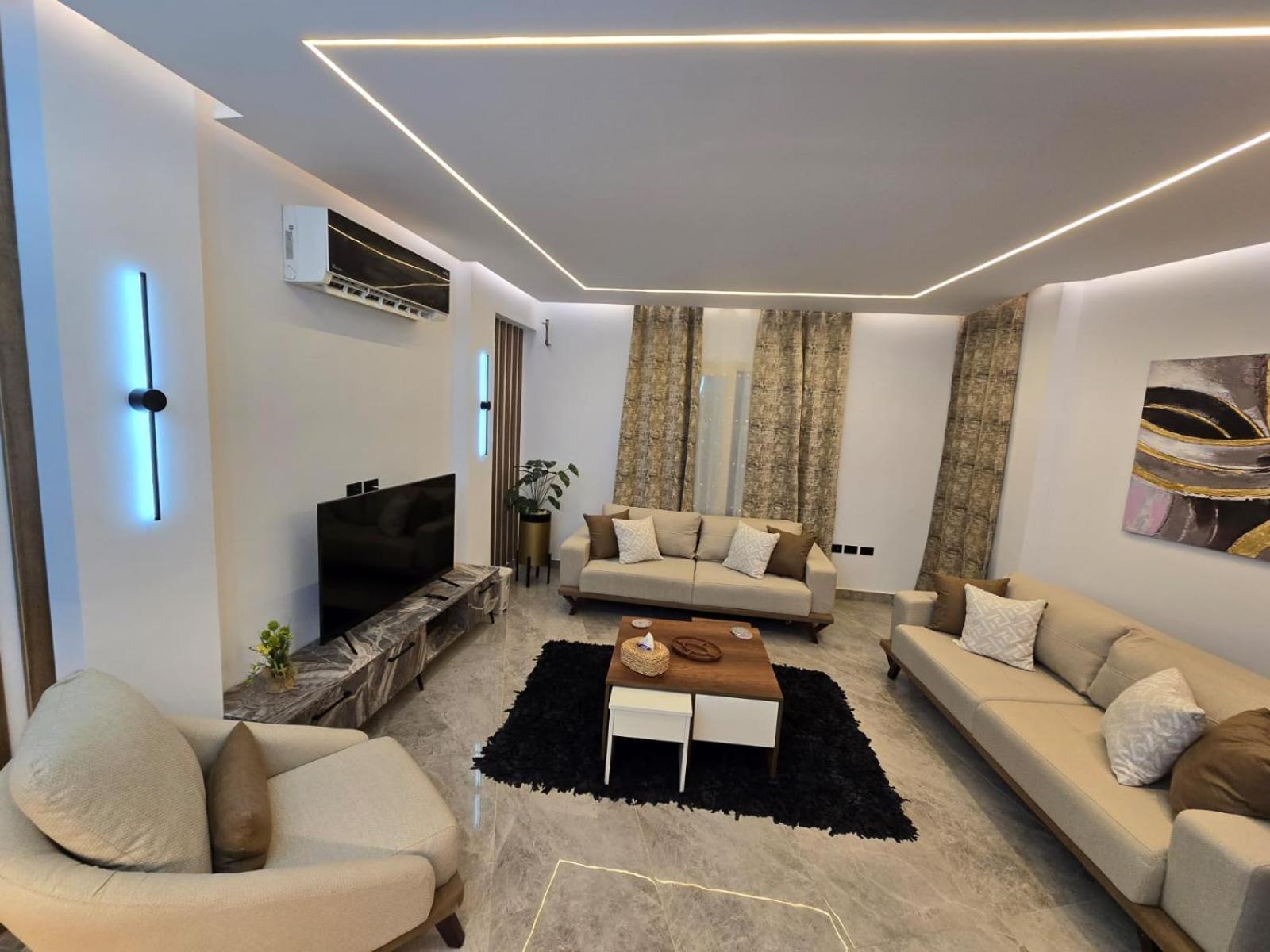 Cozy 2-room Stylish Apartment *
